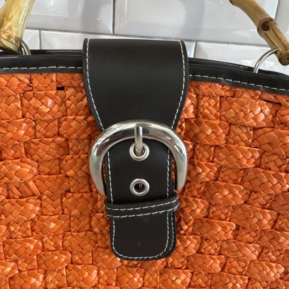 Orange Straw Purse With Leather Buckle And Bamboo Handles - Picture 2 of 15